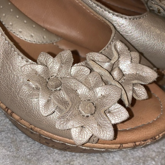 BJORNDAL Daphne gold leather cork wedges heels shoes womens size 6 - Picture 1 of 13